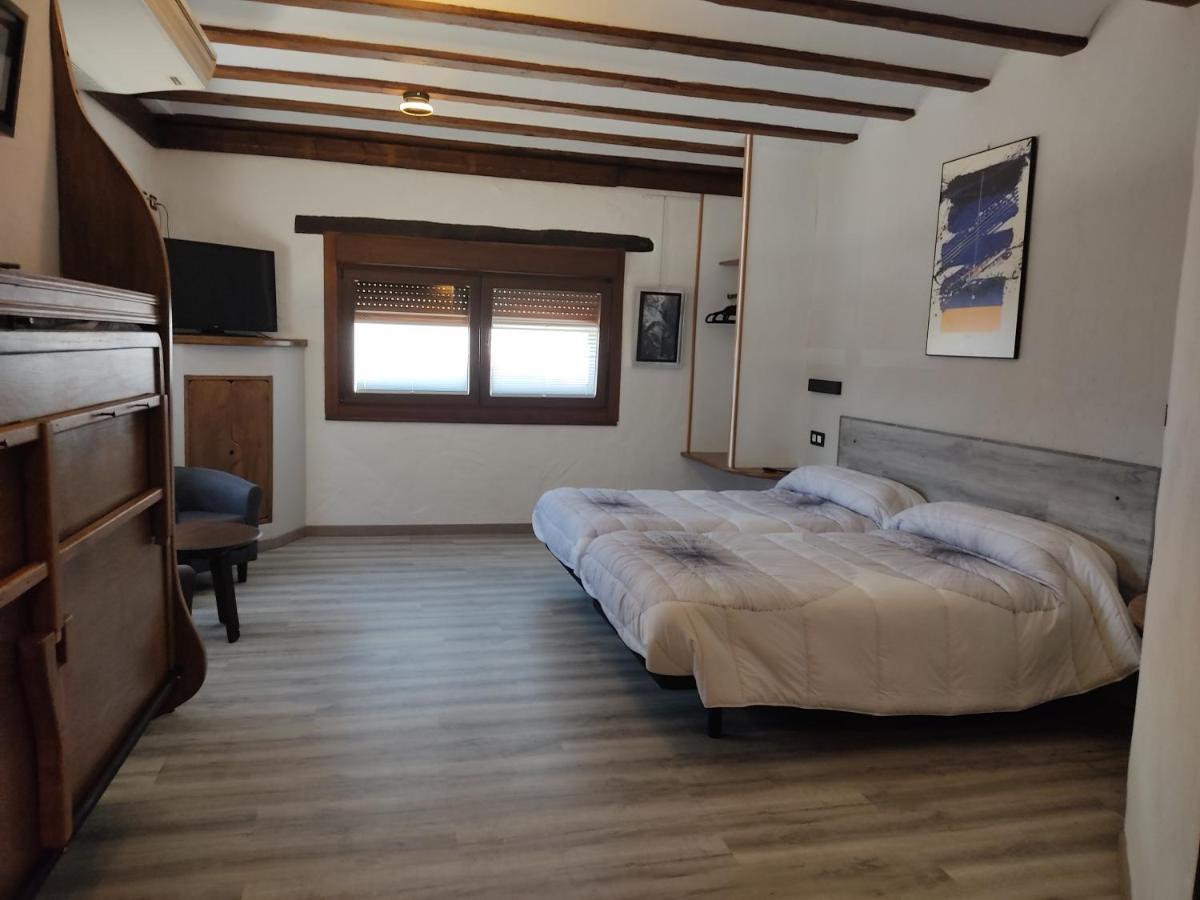 Hostal Suetxe Los Arcos Luaran gambar