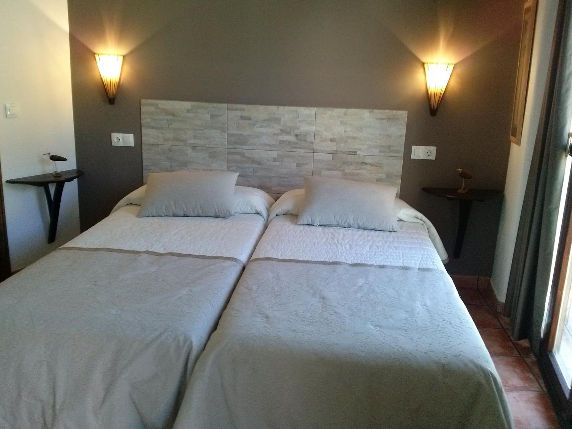 Hostal Suetxe Los Arcos Luaran gambar
