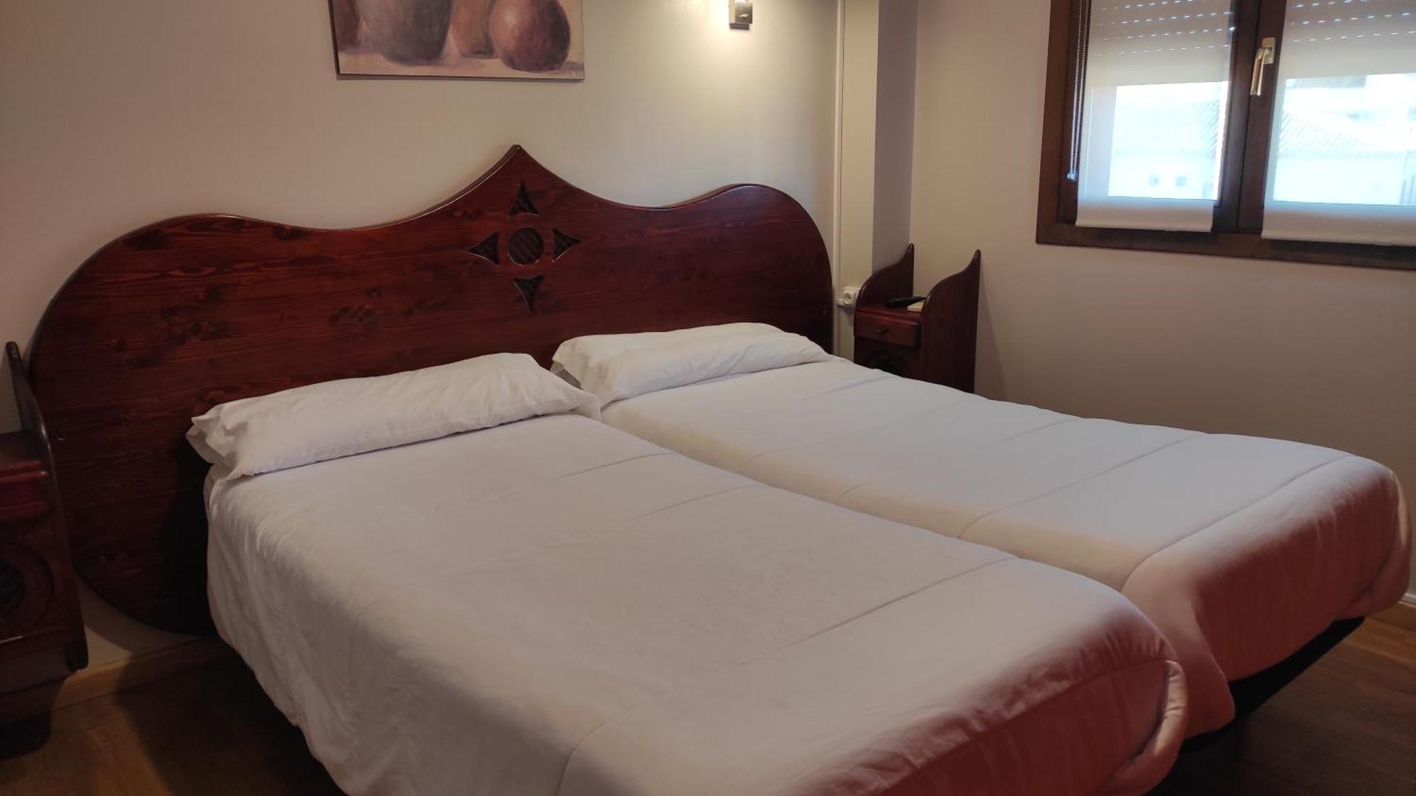 Hostal Suetxe Los Arcos Luaran gambar
