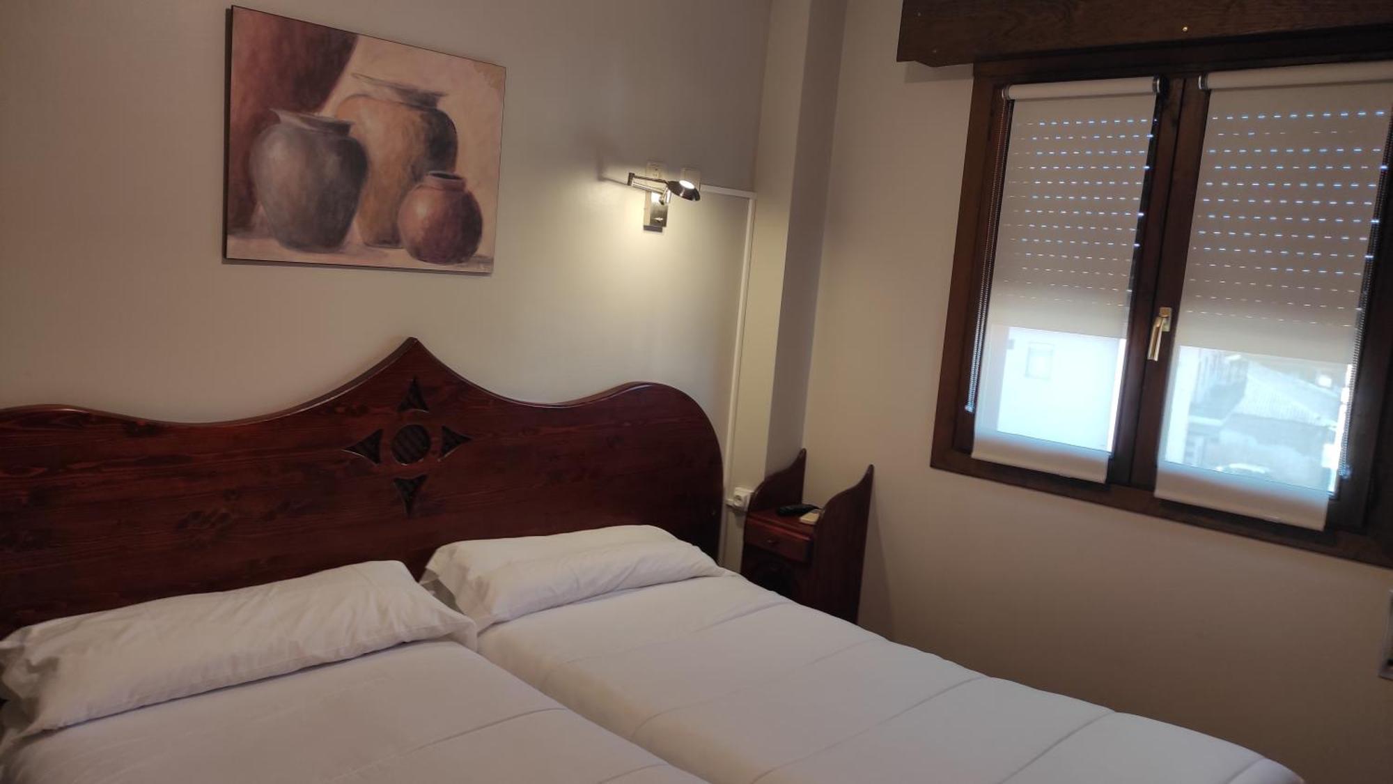 Hostal Suetxe Los Arcos Luaran gambar